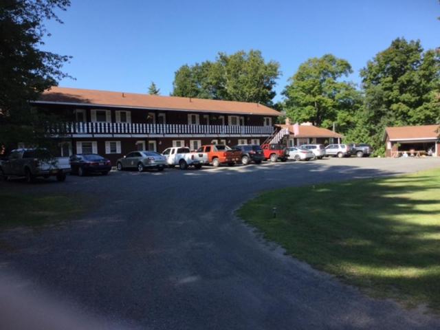 Sandy Point Motel Long Lake Esterno foto