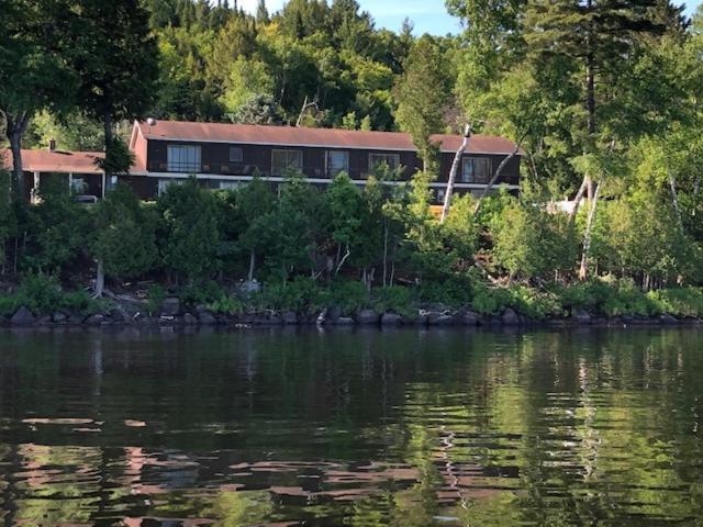 Sandy Point Motel Long Lake Esterno foto